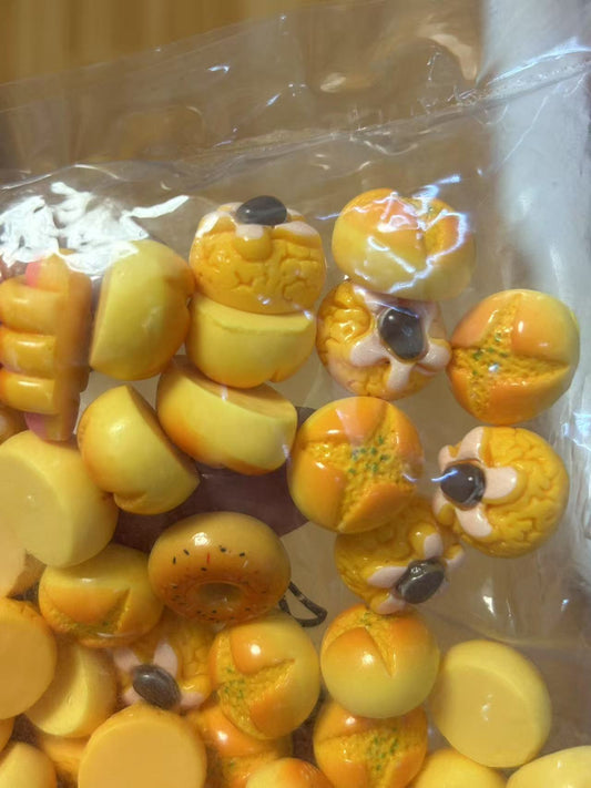 Resin charms choose on LIVE
